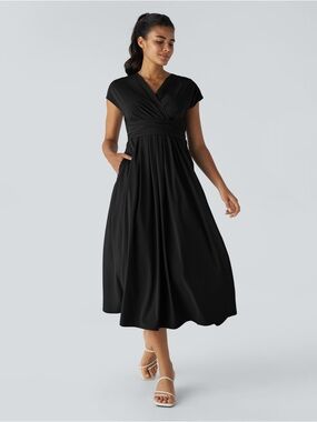 Breezeful V Neck Short Sleeve Pocket Tie Back
Quick Dry Midi Size Small NWT